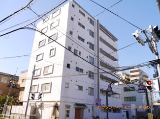 【外観】 | 住む人を映し出す洗練された佇まいは、いつまでも輝き続けながらいつしか街の風景に溶け込んでいきます。