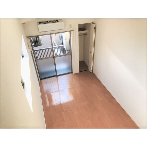 ペルカルロ白龍町　名古屋市賃貸　仲介手数料無料の居間・リビング