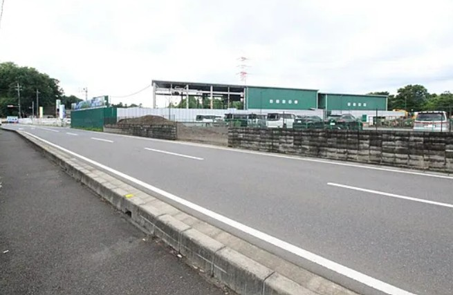 【置き場】鶴ヶ島市太田ヶ谷売地の前面道路含む現地写真|前面道路含む現地写真です