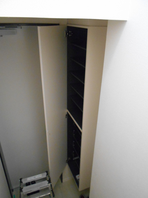 グリーンハイツ大崎の玄関|建築中