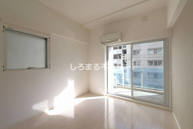 Ｐｒｉｍａｖｅｒａ　Ｎｉｓｈｉ　Ｓｈｉｎｓａｉｂａｓｈｉの居間・リビング