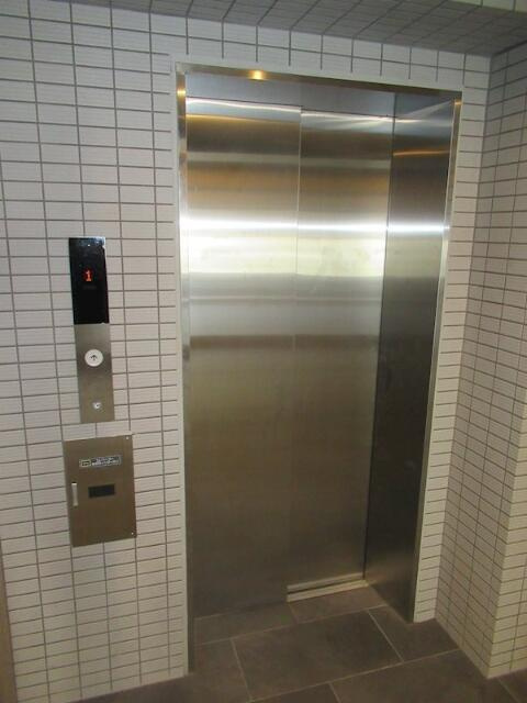 ＡＲＣＯＢＡＬＥＮＯ　ＭＵＳＡＳＨＩＫＯＹＡＭＡのその他共用部分|エレベーター 