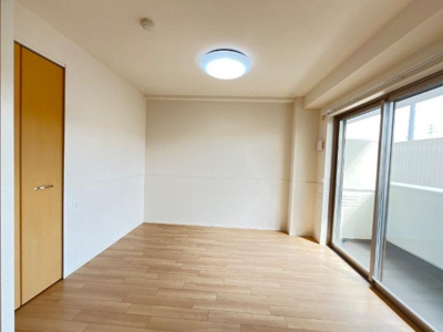 【内装】 | Ｓｃｈｅｈｅｒａｚａｄ（シェエラザード） | 洋室