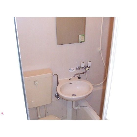 メゾンクレハ南台の洗面所