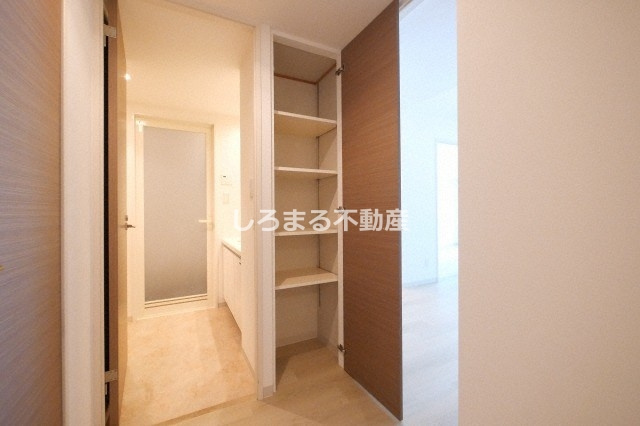 レジディア心斎橋ウエストの収納