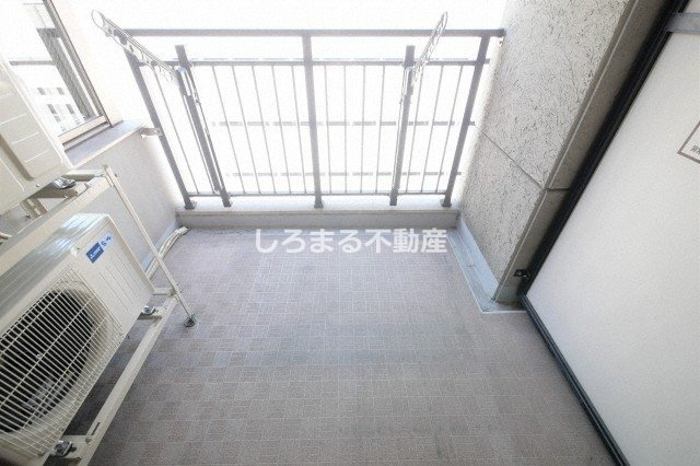 レジディア心斎橋ウエストのバルコニー