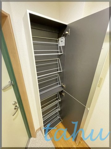 ロイヤルシティ西日暮里の玄関