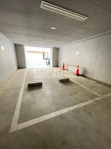 グランスタイル浅草の駐車場