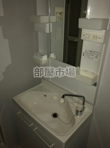 グランスタイル浅草の洗面所