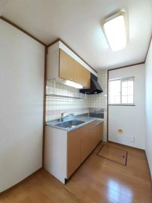 【キッチン】 | サンシティー国府Ａ | きれいなキッチンです