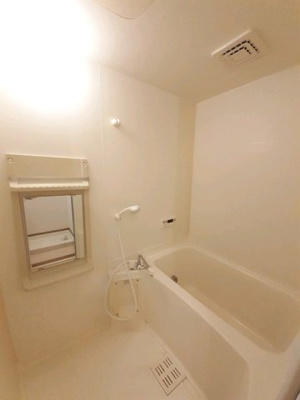 【浴室】 | サンシティー国府Ａ | お風呂で日々の疲れを落としましょう