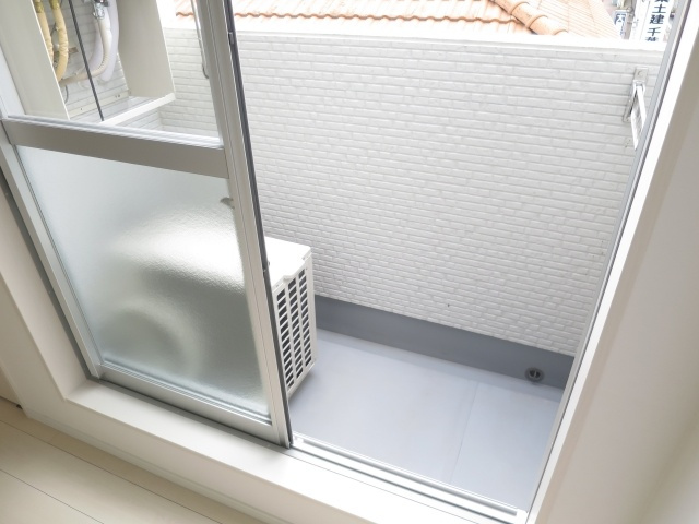 【バルコニー】