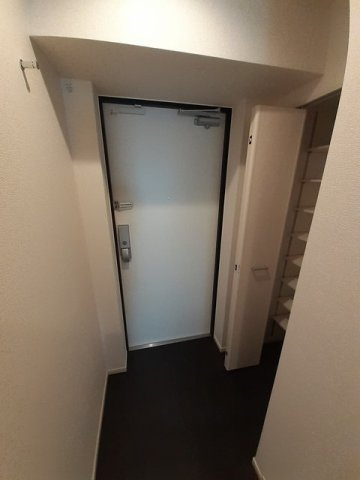 グランシルバ大森の玄関