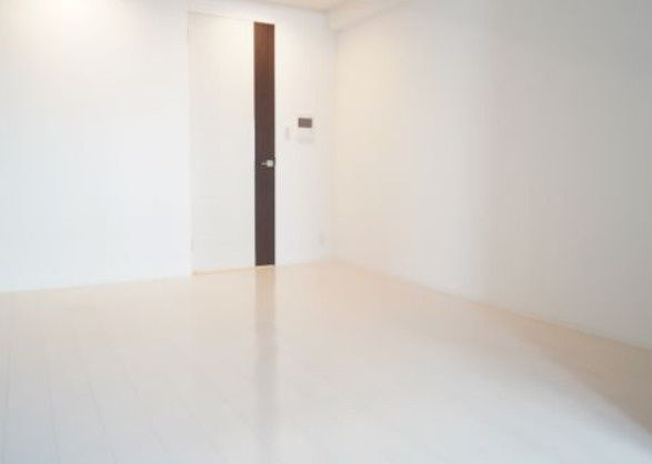 APRILE南森町の居間・リビング