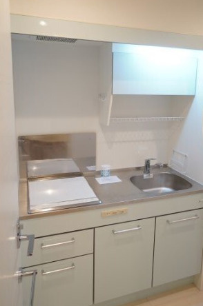 APRILE南森町のキッチン