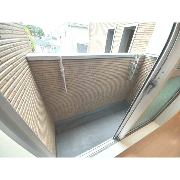 ネオメゾナ津賀田　名古屋市賃貸　仲介手数料無料のバルコニー