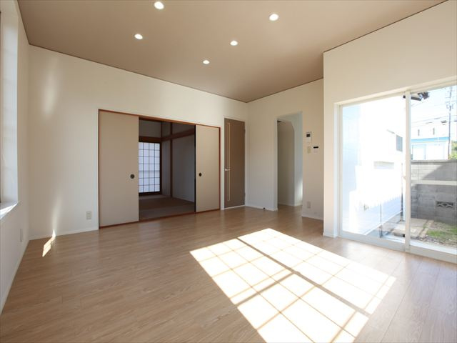 【居間・リビング】の画像