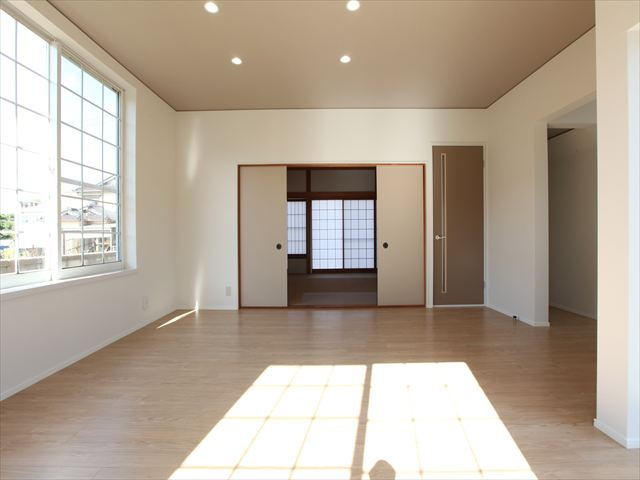 【居間・リビング】の画像