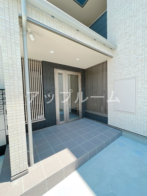 オプティマル勝川のエントランス