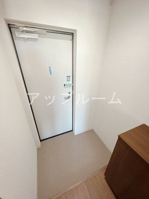 オプティマル勝川の玄関