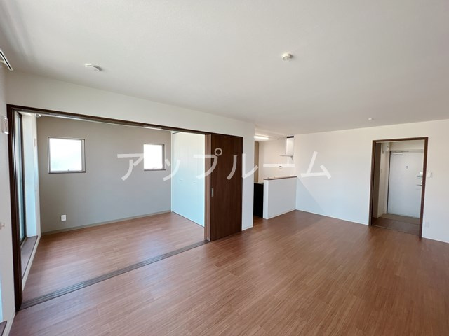 オプティマル勝川の居間・リビング