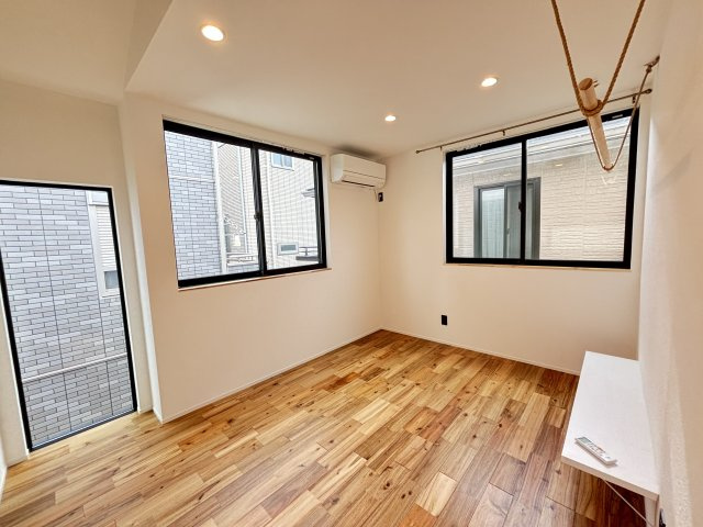 千石4丁目戸建の洋室|2階：6帖洋室