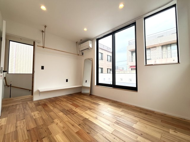 千石4丁目戸建の洋室|2階：5.5帖