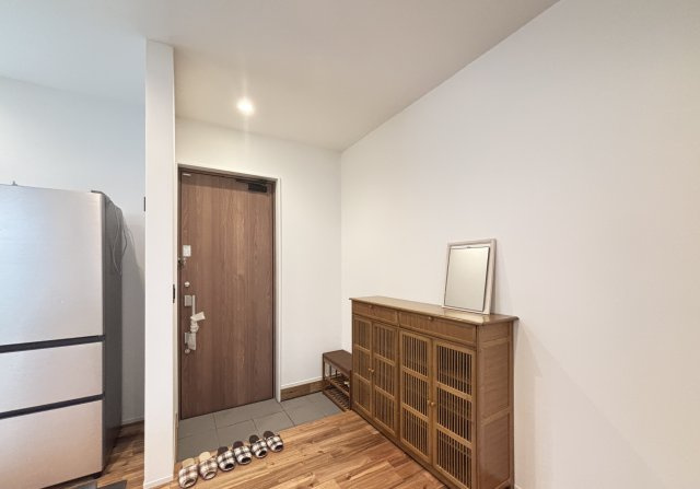 千石4丁目戸建の玄関