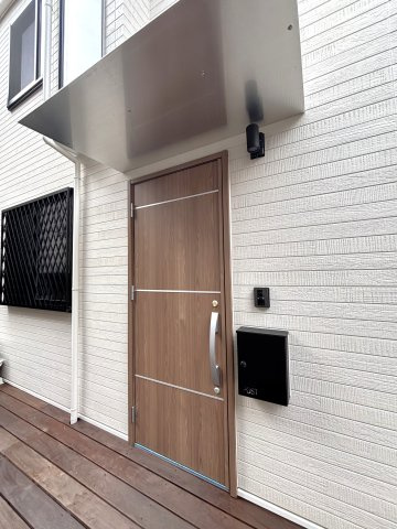 千石4丁目戸建の玄関