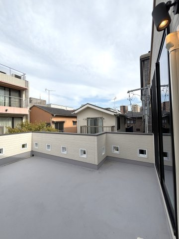 千石4丁目戸建のバルコニー|ルーフバルコニー