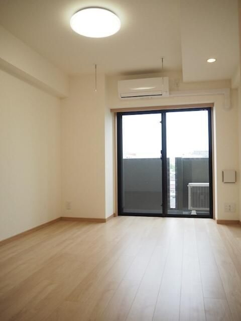 ルーブル大島弐番館の居間・リビング