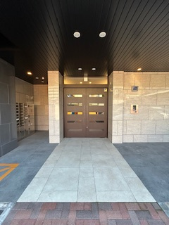 エスリードレジデンス江坂垂水町のエントランス|清潔なエントランスです