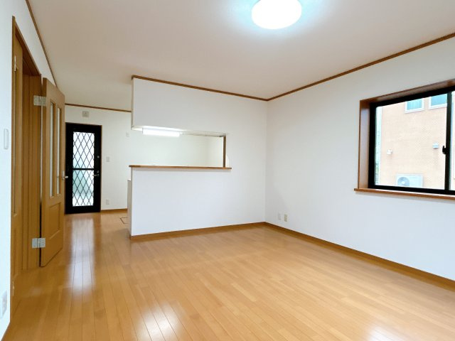 リフォーム中古戸建　本巣市七五三　平成18年築の居間・リビング