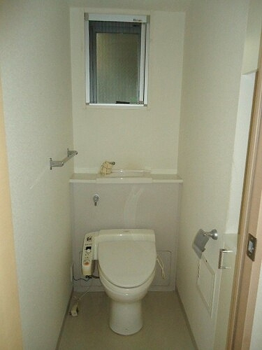 クオリア恵比寿イーストのトイレ|トイレ　※2016年7月撮影