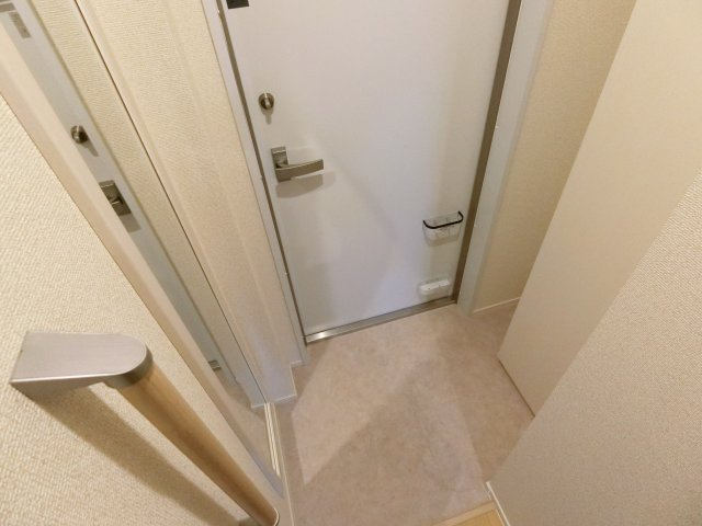 Primaveraの玄関|別号室の参考写真です。