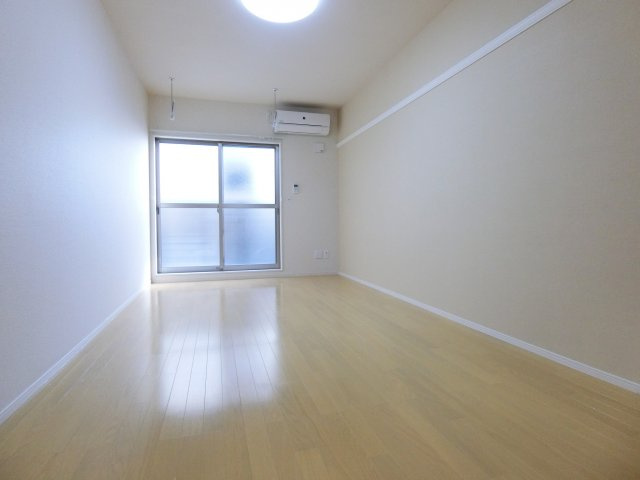 Primaveraの居間・リビング|別号室の参考写真です。