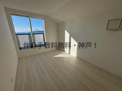 【洋室】 | 神戸市垂水区霞ケ丘3丁目　新築戸建　仲介手数料無料！ | 使い勝手のいい洋室です