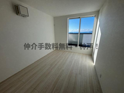 【洋室】 | 神戸市垂水区霞ケ丘3丁目　新築戸建　仲介手数料無料！ | 広々とした洋室です