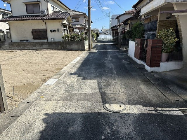 福岡市早良区賀茂４丁目　売り土地の周辺|南側接道 12.3m 　私道幅員4.0m（位置指定道路）
