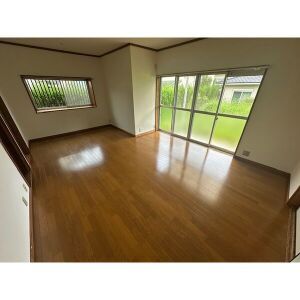 春日井市石尾台5丁目　貸家の居間・リビング