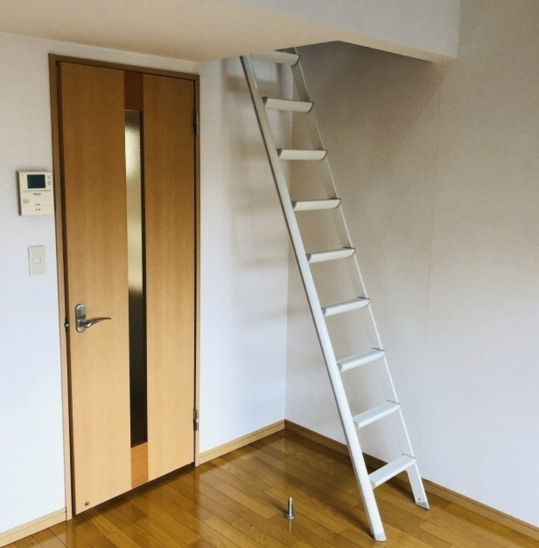 シンエイトの居間・リビング