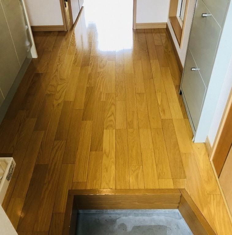 シンエイトの玄関