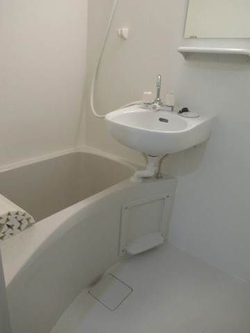 リブ町屋の浴室