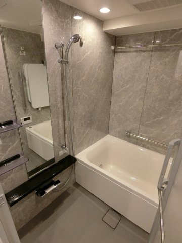 ＫＤＸレジデンス三鷹の浴室