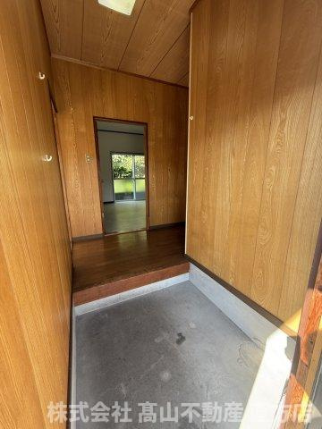 宮若市磯光の一戸建ての玄関