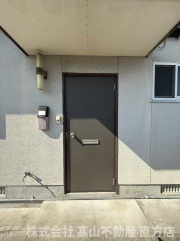 宮若市磯光の一戸建てのエントランス