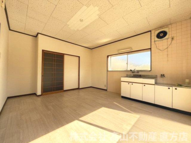 宮若市磯光の一戸建ての居間・リビング