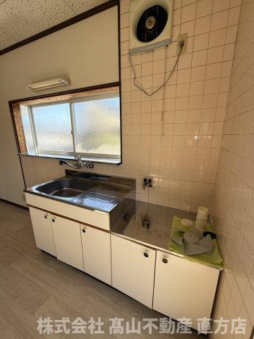 宮若市磯光の一戸建てのキッチン