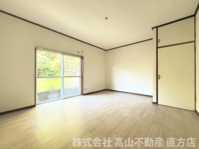 宮若市磯光の一戸建ての居間・リビング