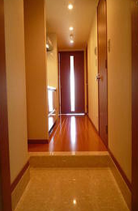 日神デュオステージ浅草三筋の玄関